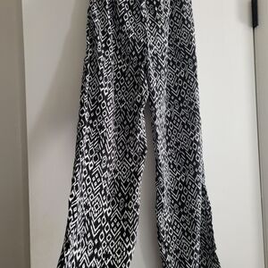 Monochrome Geometric Wide Leg Pants